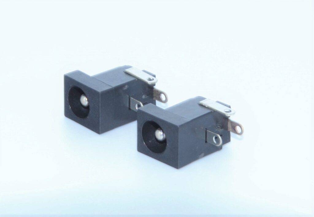 2.5 dc jack connector